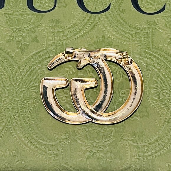 Gold Brooch pendant GG initial NEW - Picture 2 of 2